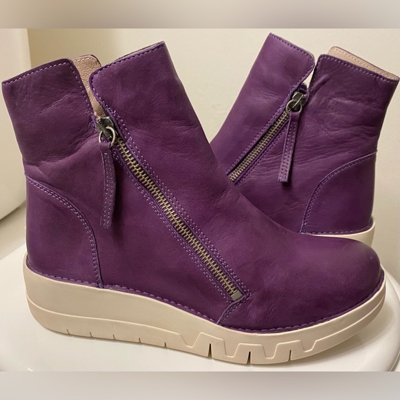 Miz Mooz Purple Lando Leather Wedge Boots - Picture 1 of 9